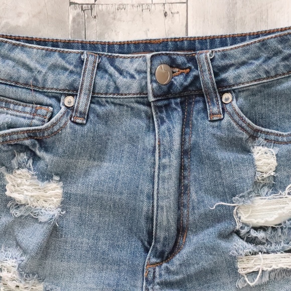 JOE'S JEANS HIGH WAISTED DISTRESSED SHORTS - Picture 2 of 6